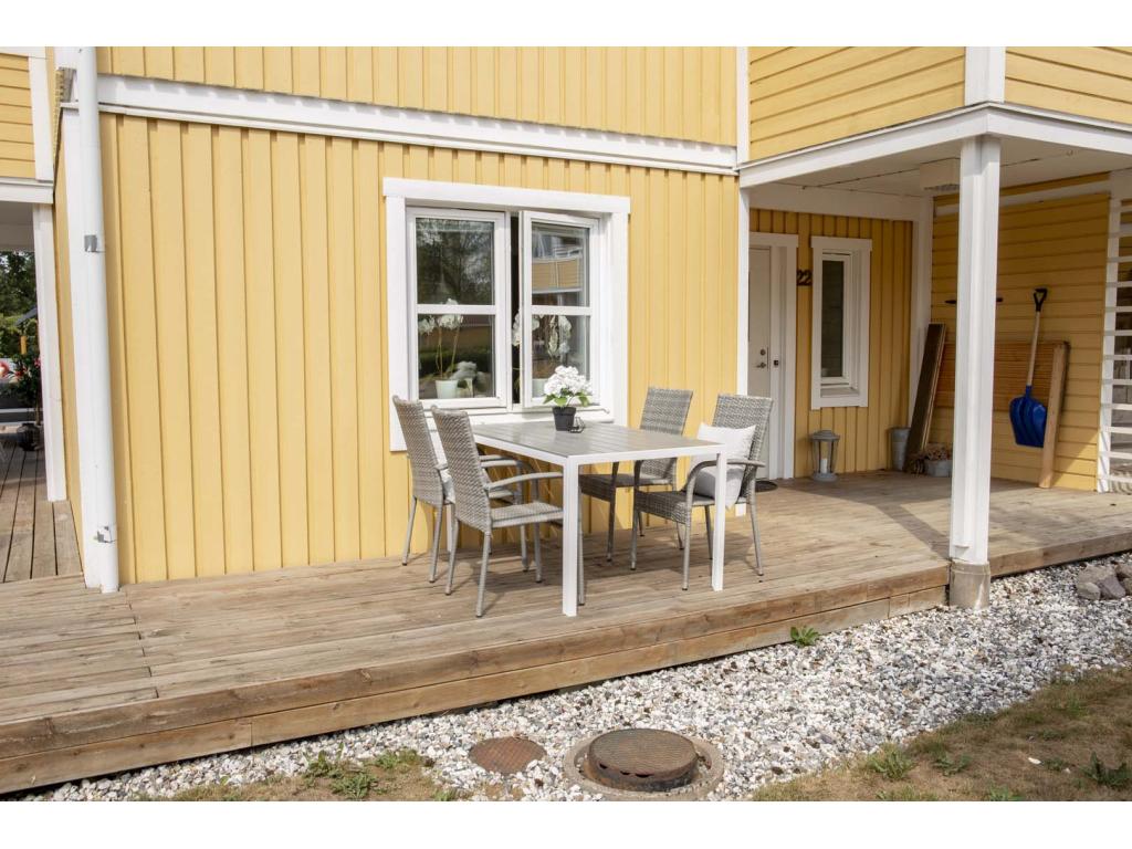 Gray Table, 90 x 205 cm