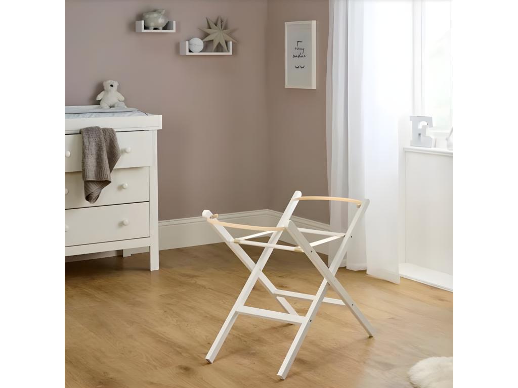 White Chair, 57.5 x 30 cm