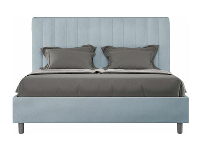 Blue Bed, 160 x 190 cm